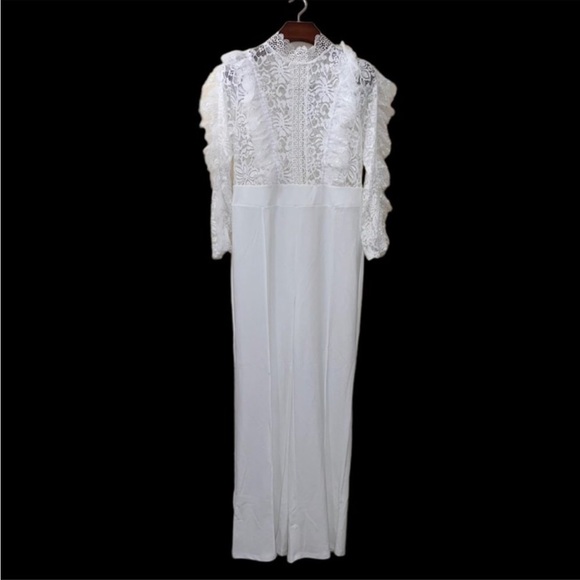 Fashion Nova White Laced Mock Neck Jumpsuit: Size 2X - Picture 6 of 9